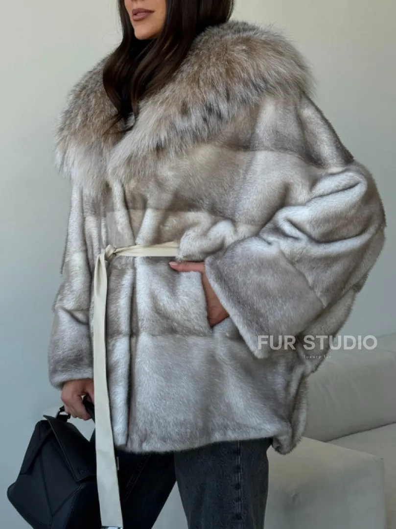Шуба из натуральной норки с капюшоном из рыси