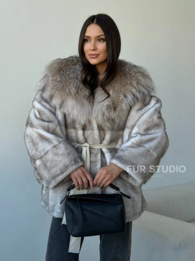 Шуба из натуральной норки с капюшоном из рыси