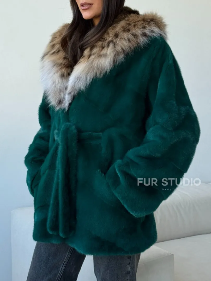 Норковая шуба с капюшоном из рыси