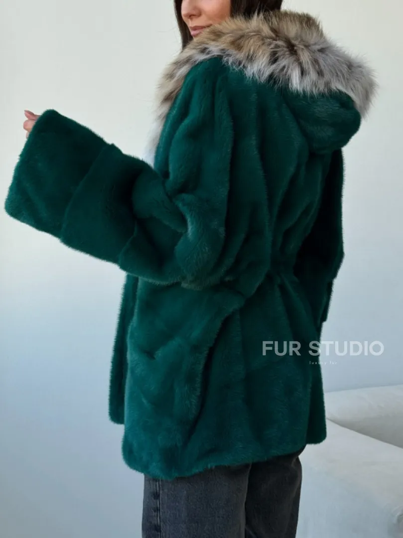 Норковая шуба с капюшоном из рыси
