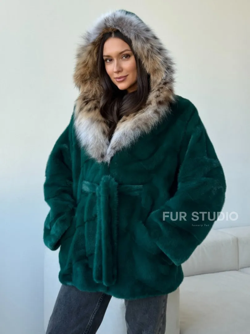 Норковая шуба с капюшоном из рыси