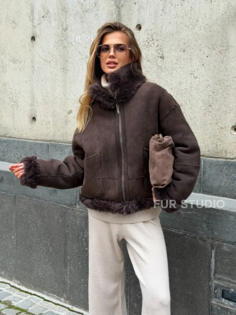 Натуральная двухсторонняя дубленка - бомбер