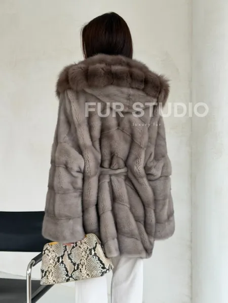 Серый норковый полушубок - капюшон куница - фото 7