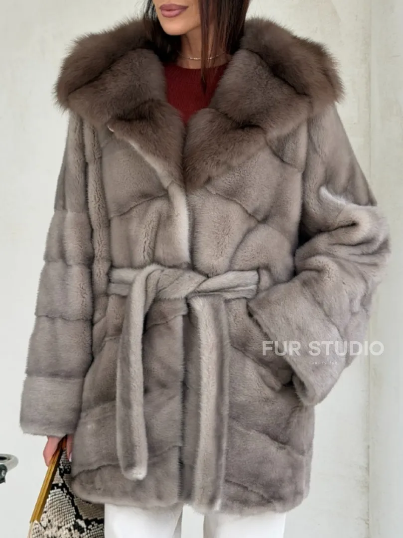 Серый норковый полушубок - капюшон куница