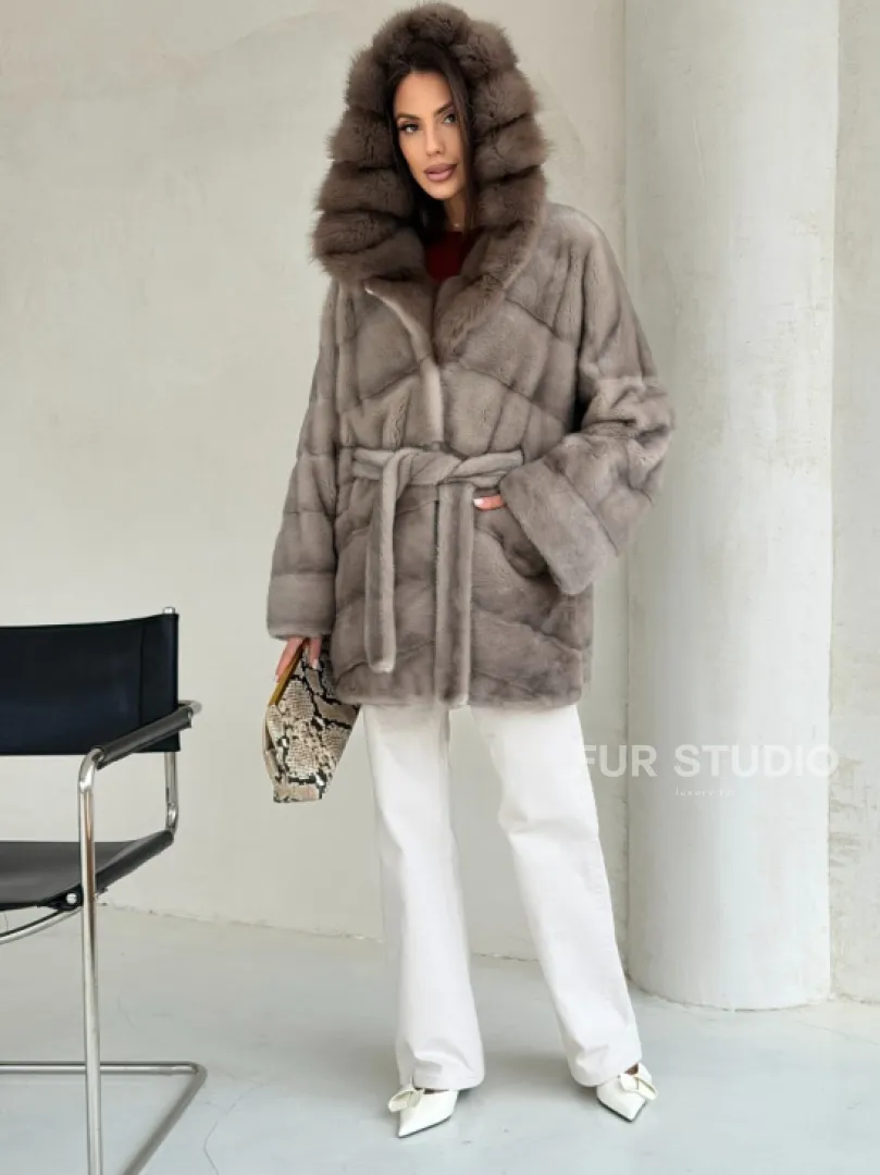 Серый норковый полушубок - капюшон куница