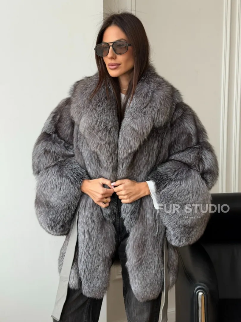 Шуба - пончо из лисы