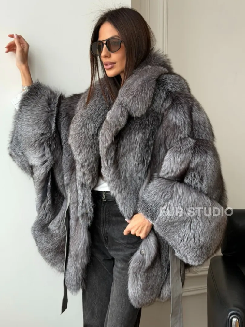 Шуба - пончо из лисы