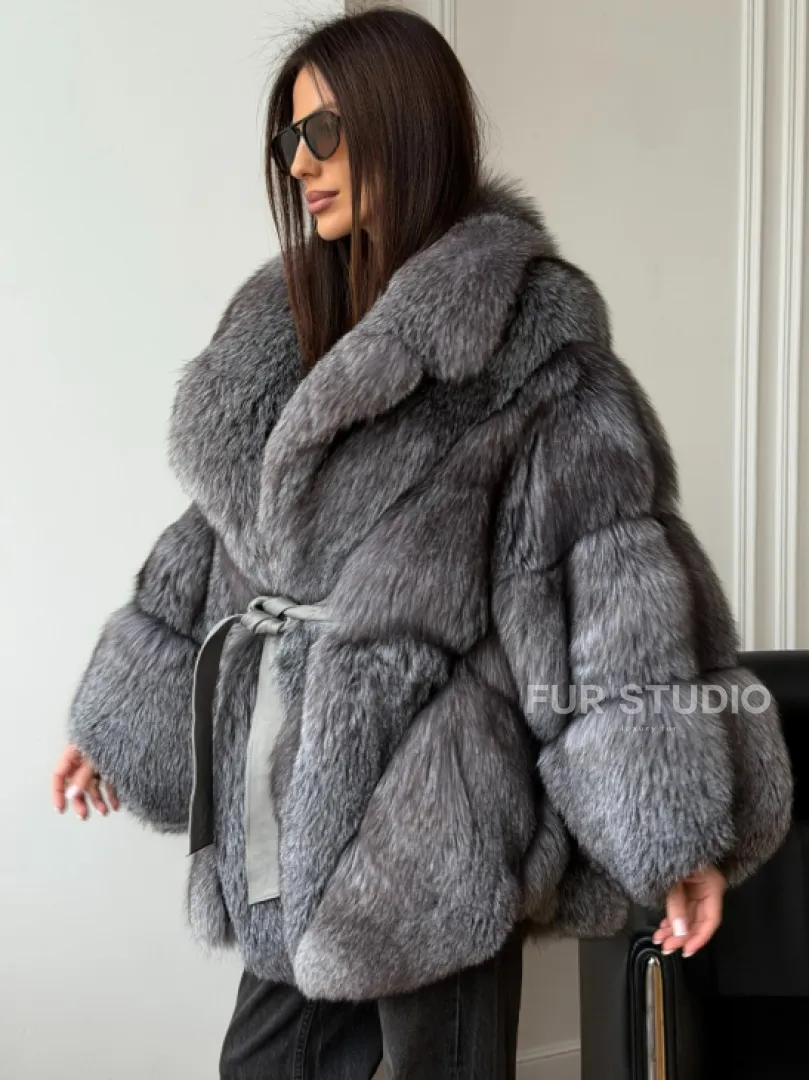 Шуба - пончо из лисы