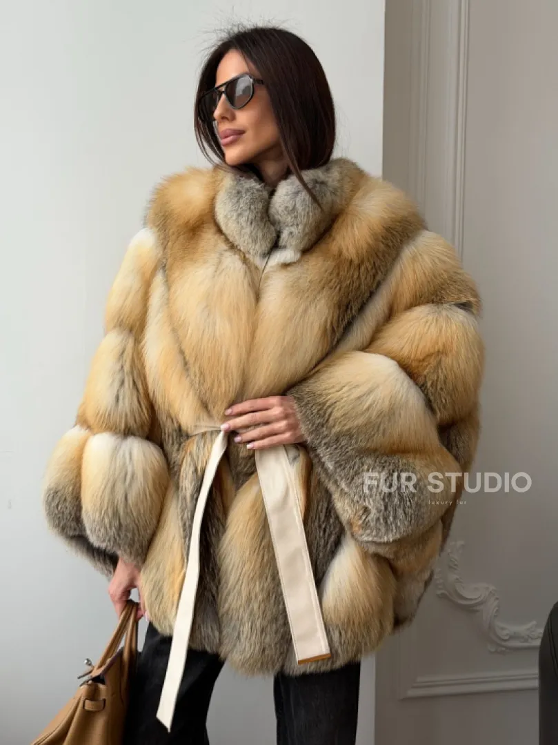 Шуба - пончо из лисы с поясом