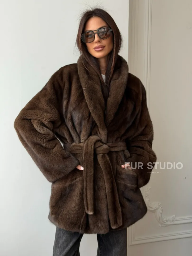Коричневая норковая шуба под пояс - воротник шаль