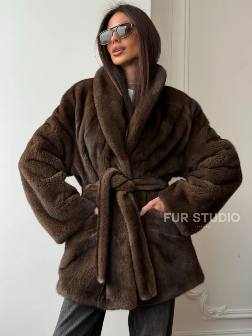 Коричневая норковая шуба под пояс - воротник шаль