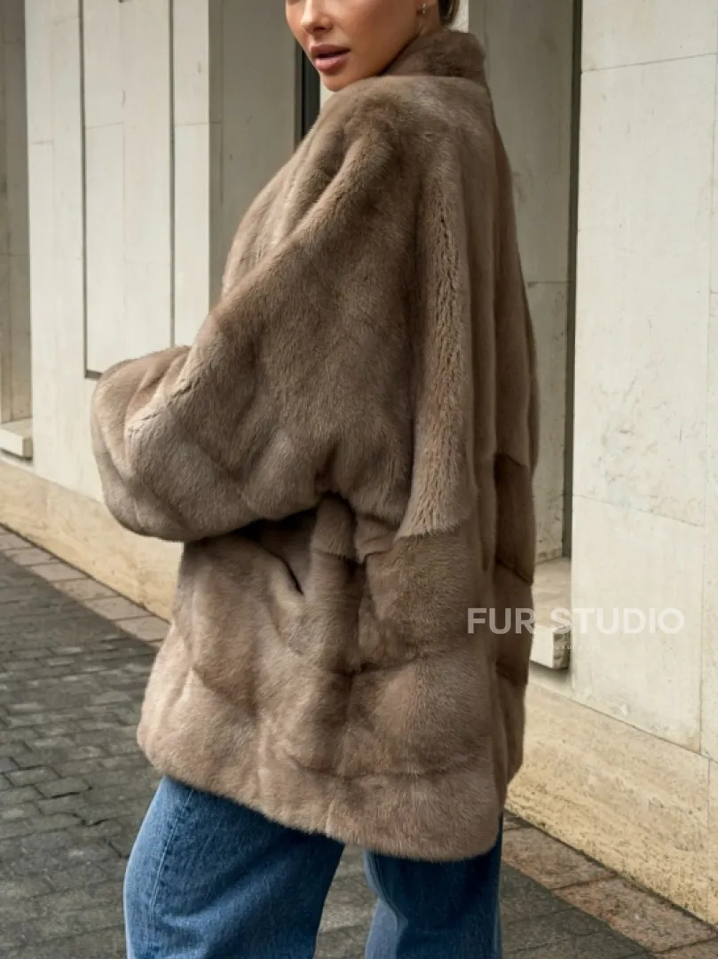 Норковый полушубок пастель V-образный воротник