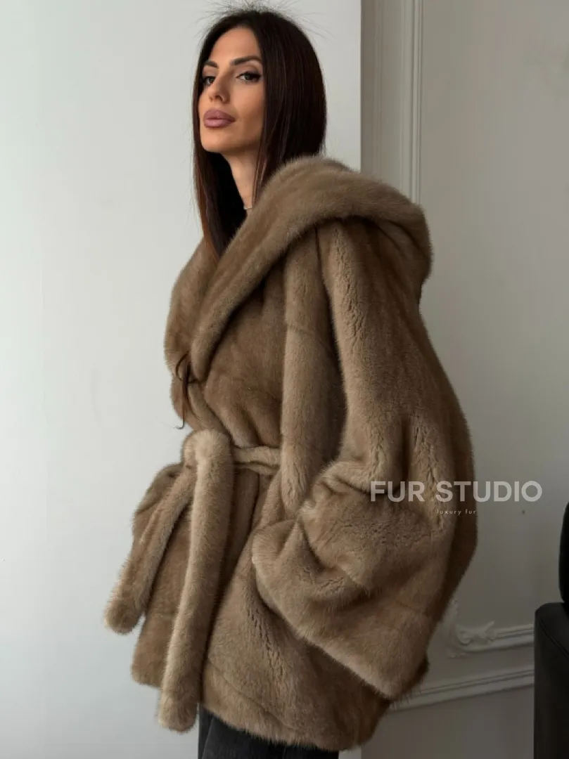 Норковая шуба пастель с капюшоном