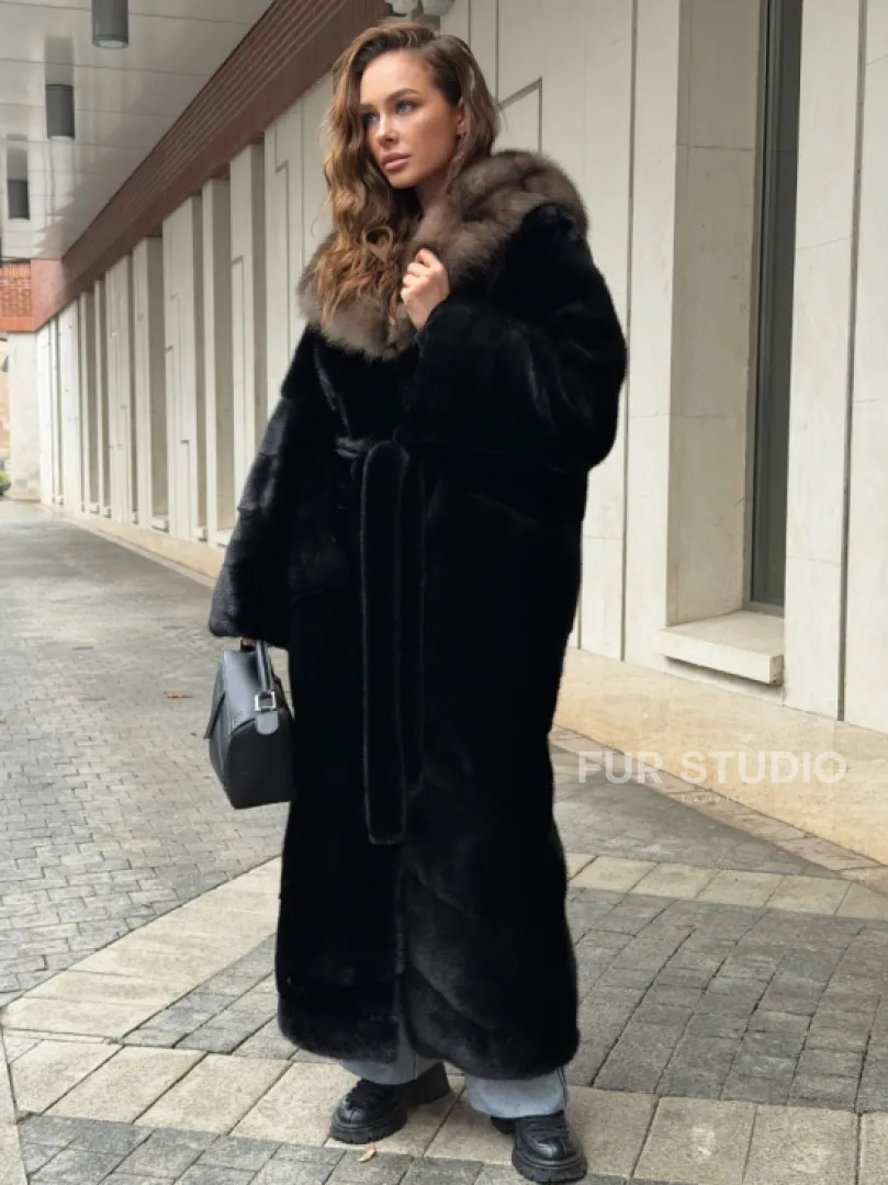 Длинная норковая шуба - кимоно с капюшоном куница