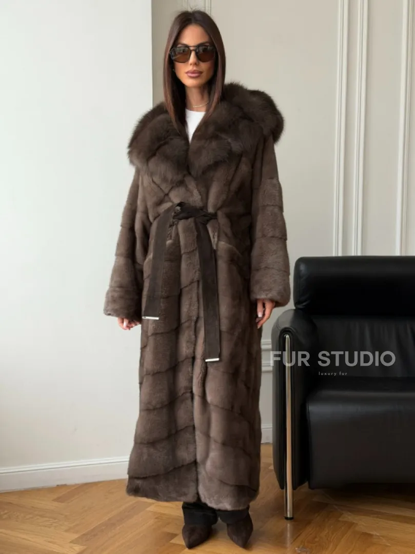 Шуба-кимоно с капюшоном куница