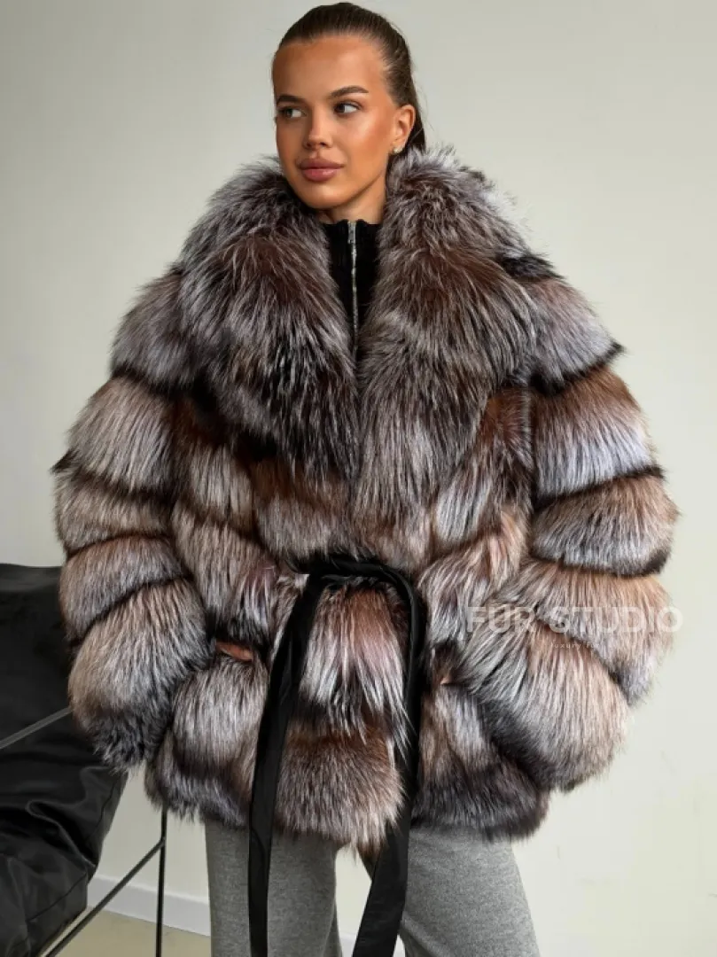 Шуба из меха лисы блюфрост