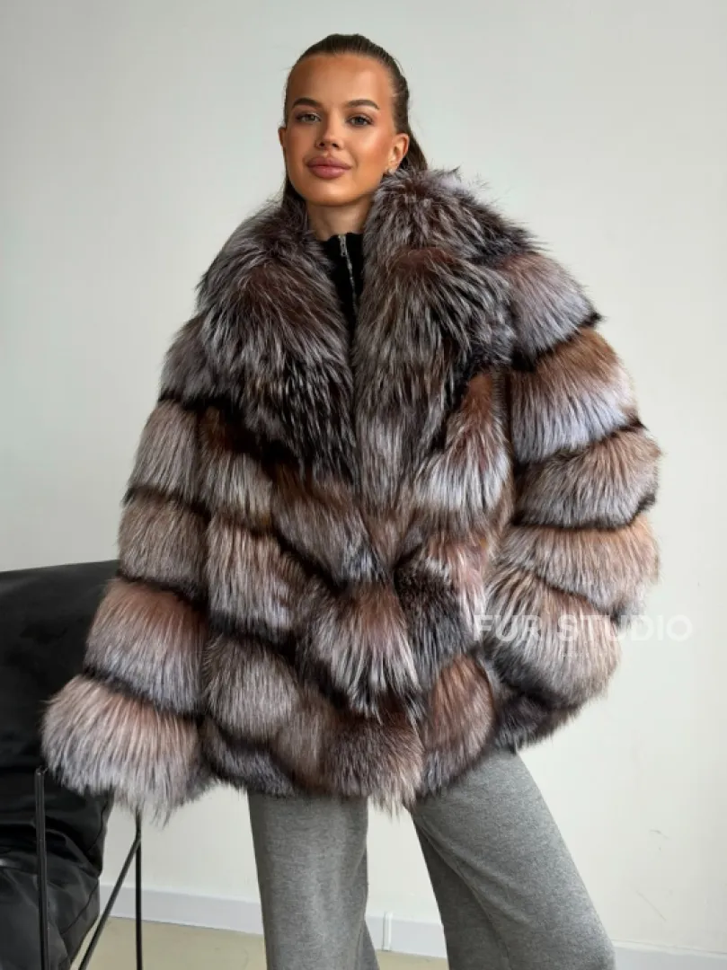 Шуба из меха лисы блюфрост