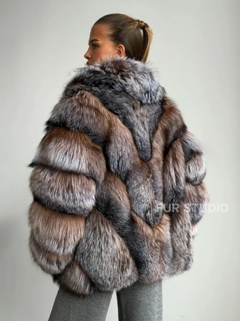 Шуба из меха лисы блюфрост