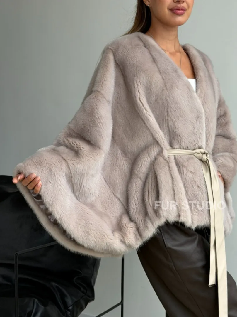 Женская шуба в стиле 