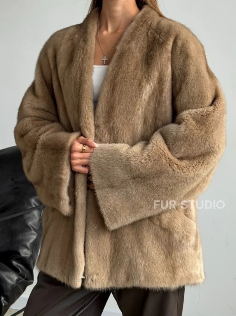 Норковый полушубок V-образный воротник