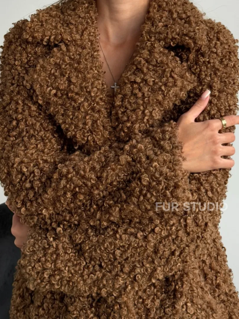 Коричневая двухсторонняя дубленка из экомеха