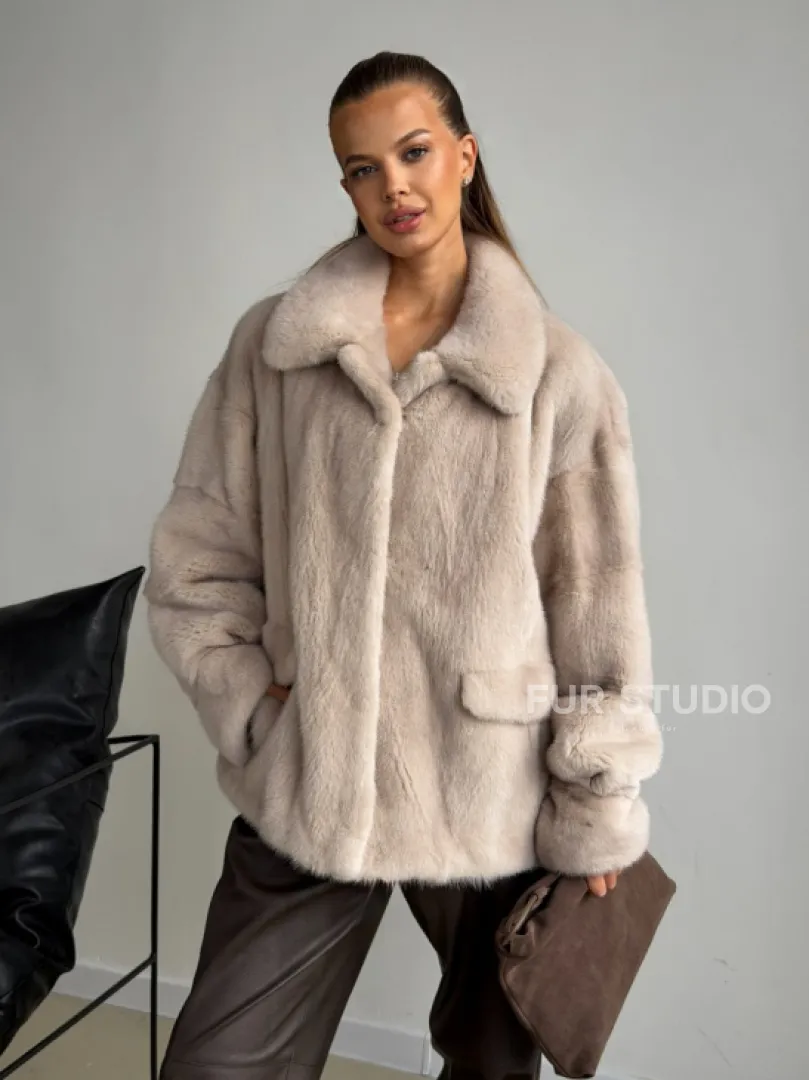 Короткая норковая шуба в цвете нюд