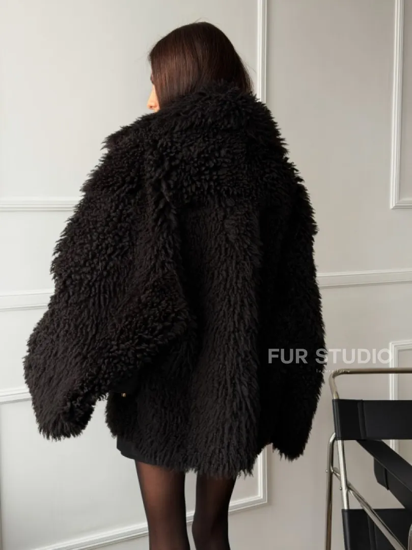 Коричневая дубленка из меха Тиградо