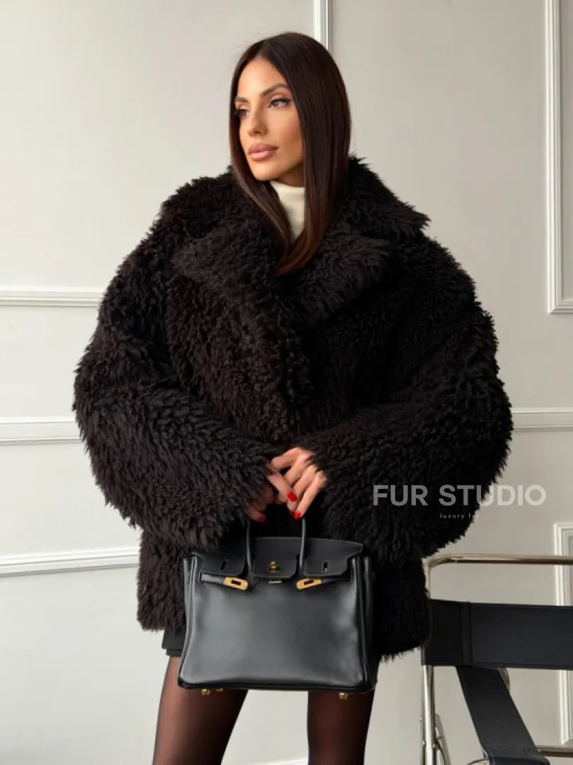 Коричневая дубленка из меха Тиградо