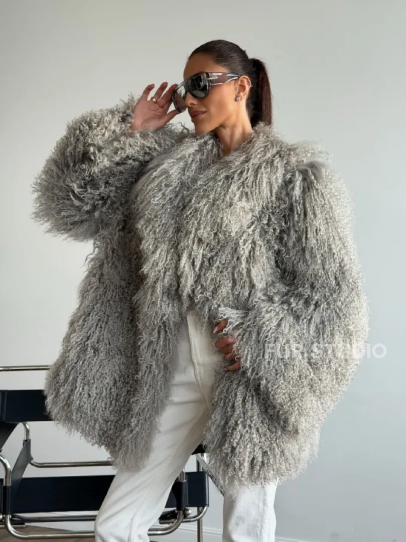 Серая шуба из ламы