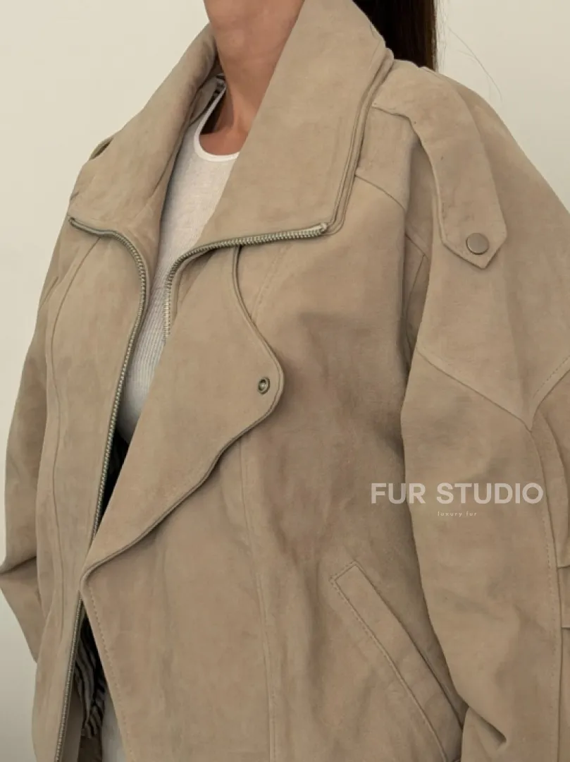 Современная куртка из замшевой кожи
