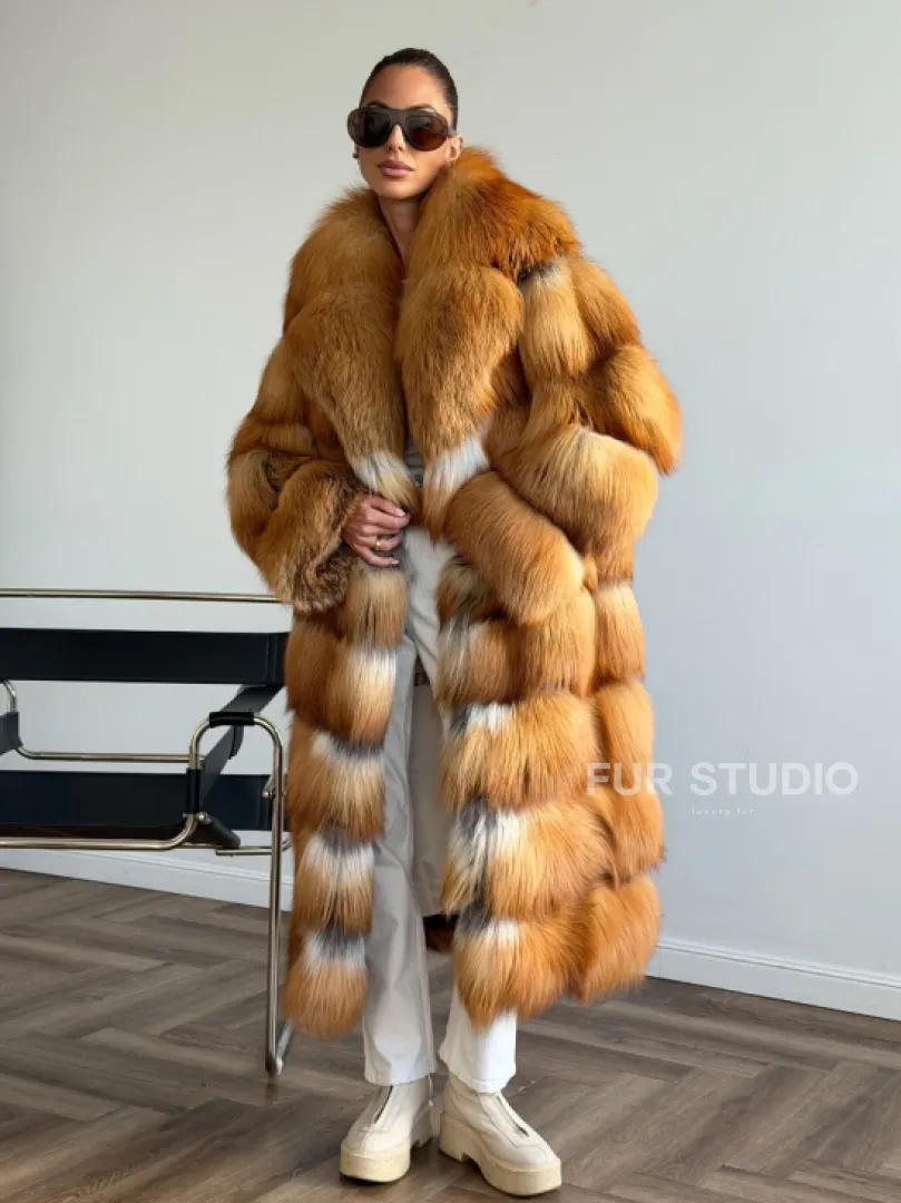 Шуба из меха огненной лисы