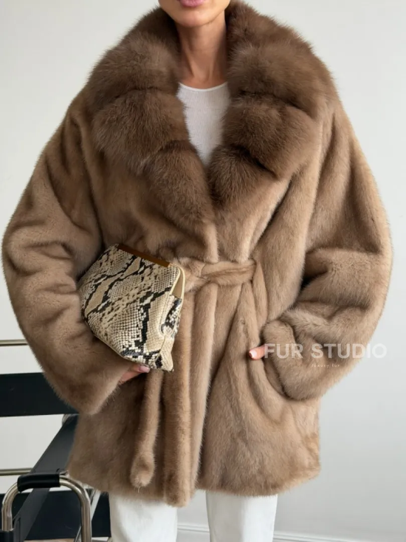 Шуба норковая с воротником куница - летучая мышь