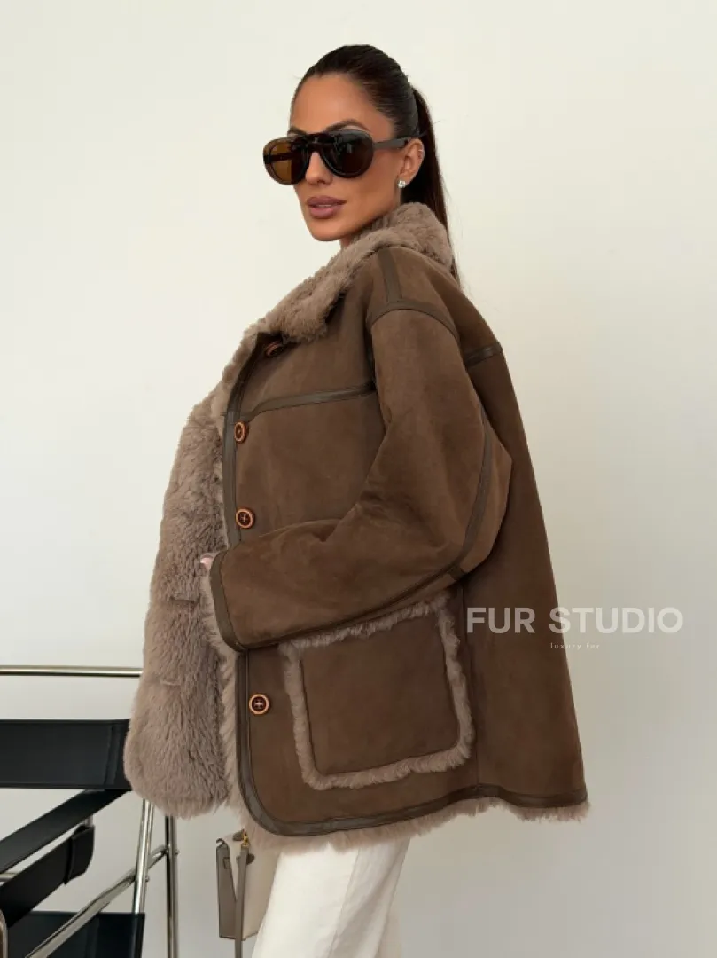 Коричневая замшевая дубленка на мехе тиградо