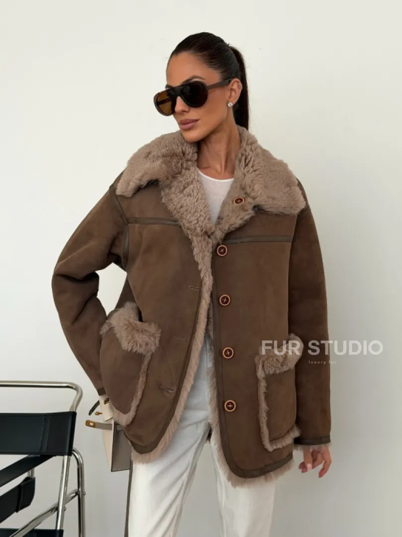 Коричневая замшевая дубленка на мехе тиградо