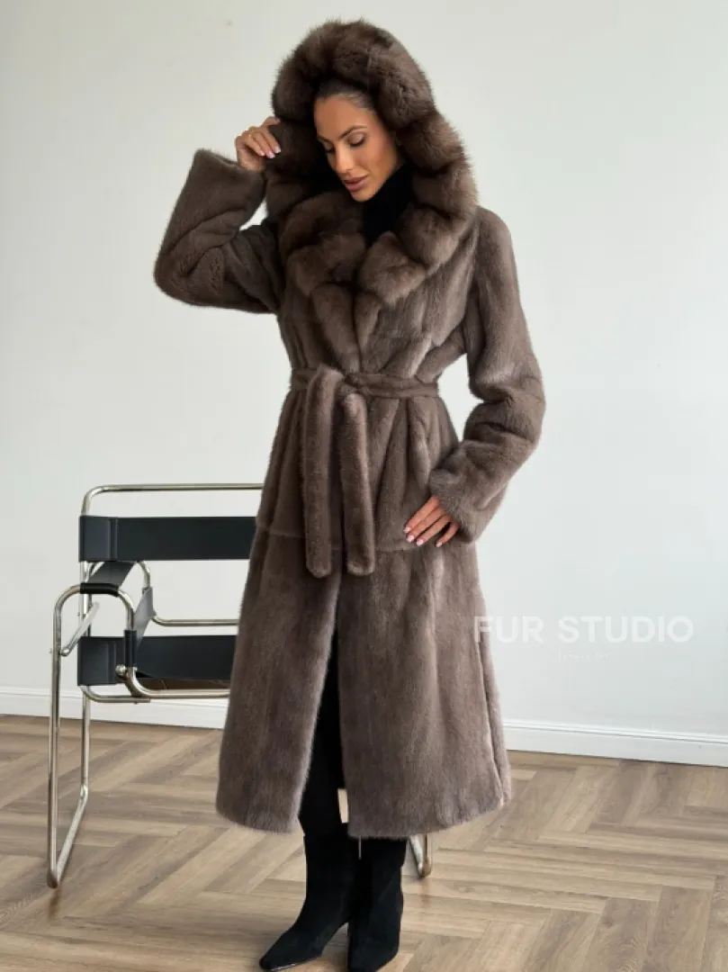 Шуба норковая длинная с капюшоном