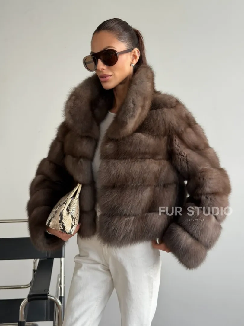 Короткая шуба из куницы - цвет трюфель