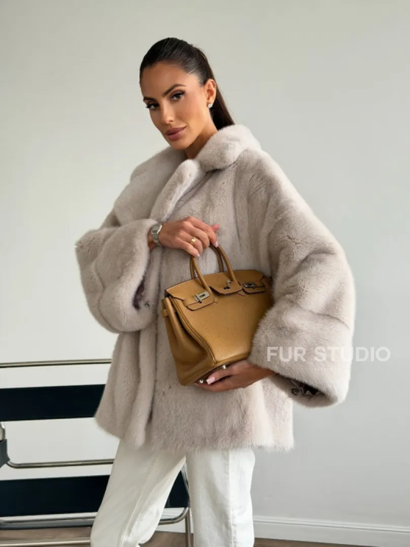 Светлый норковый полушубок - английский воротник