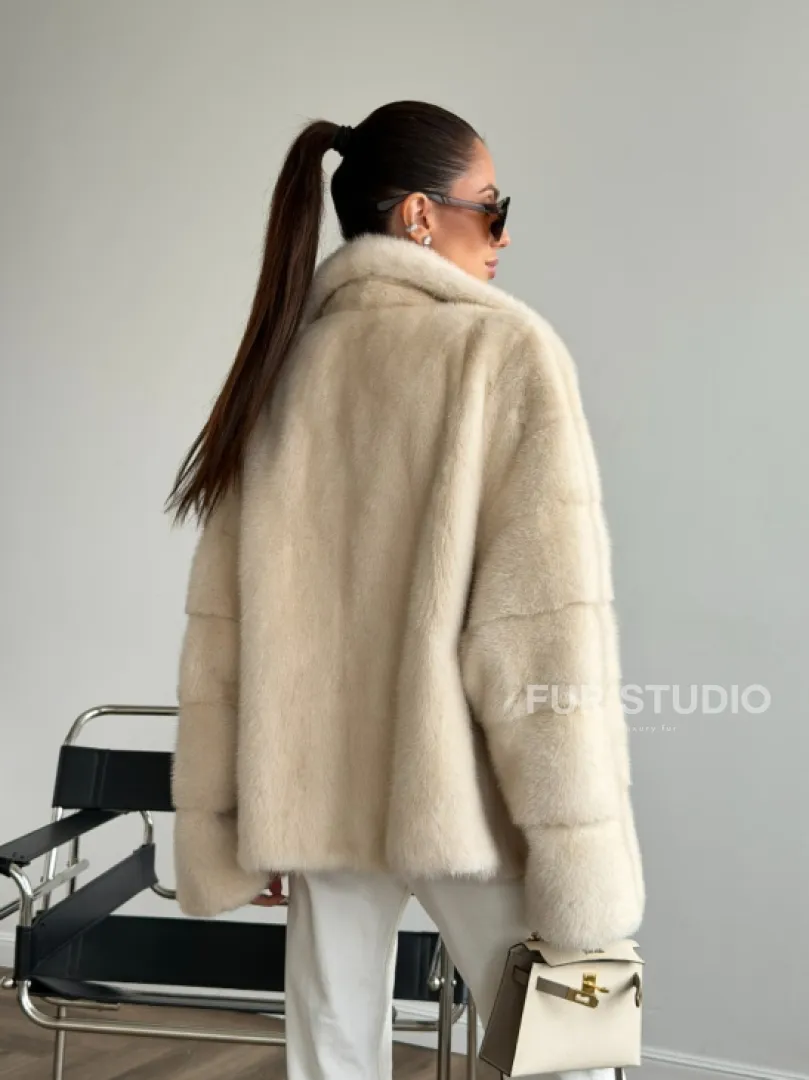 Женский норковый полушубок