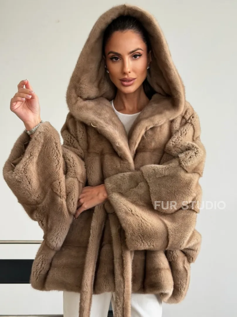 Норка пастель с капюшоном - летучая мышь