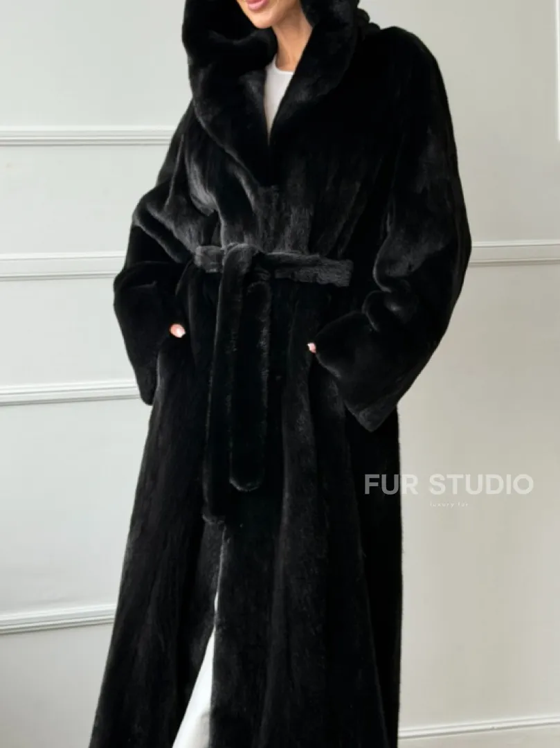 Чёрная норковая шуба модель «кимоно» с капюшоном кобра