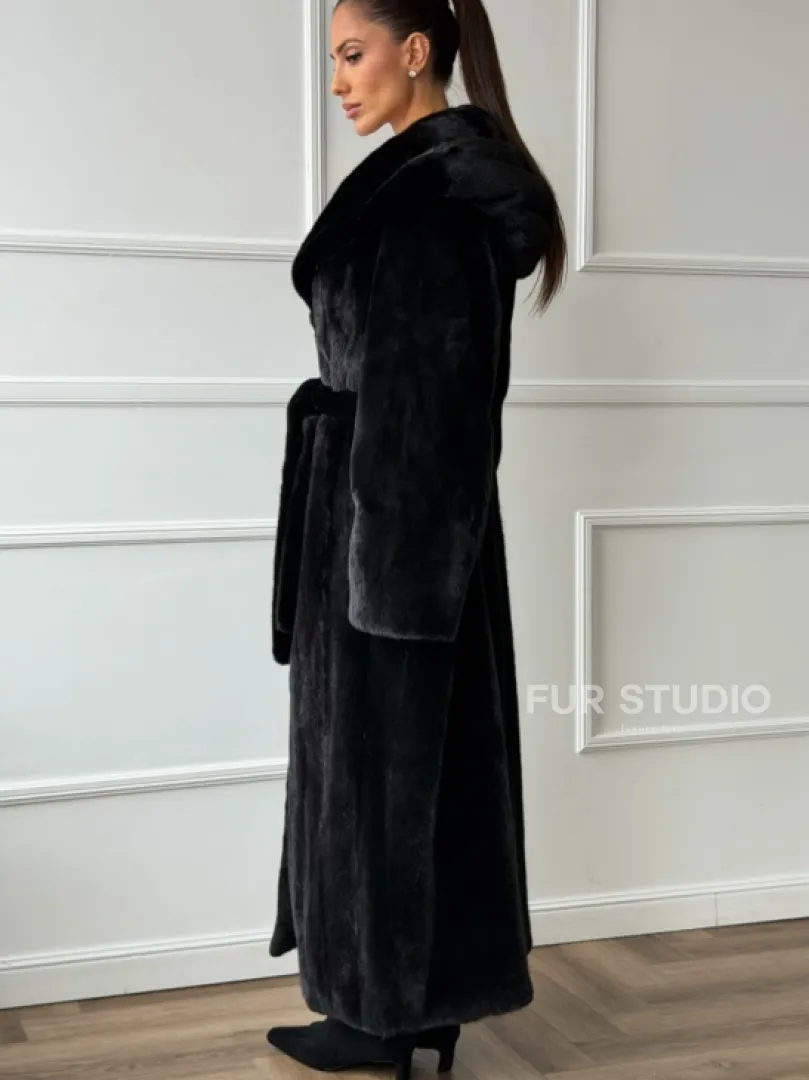 Чёрная норковая шуба модель «кимоно» с капюшоном кобра