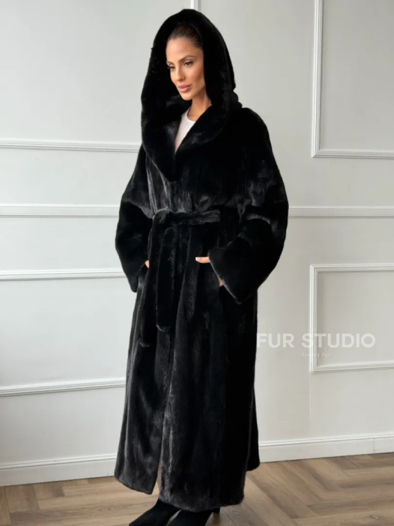 Чёрная норковая шуба модель «кимоно» с капюшоном кобра