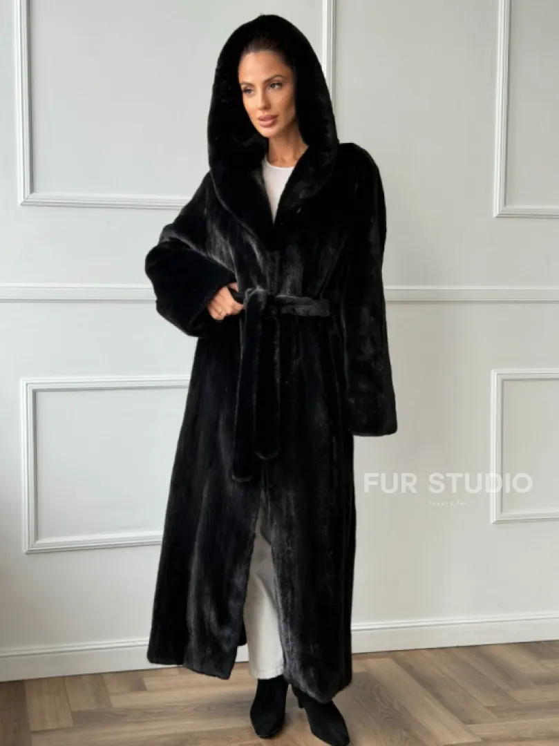 Чёрная норковая шуба модель «кимоно» с капюшоном кобра