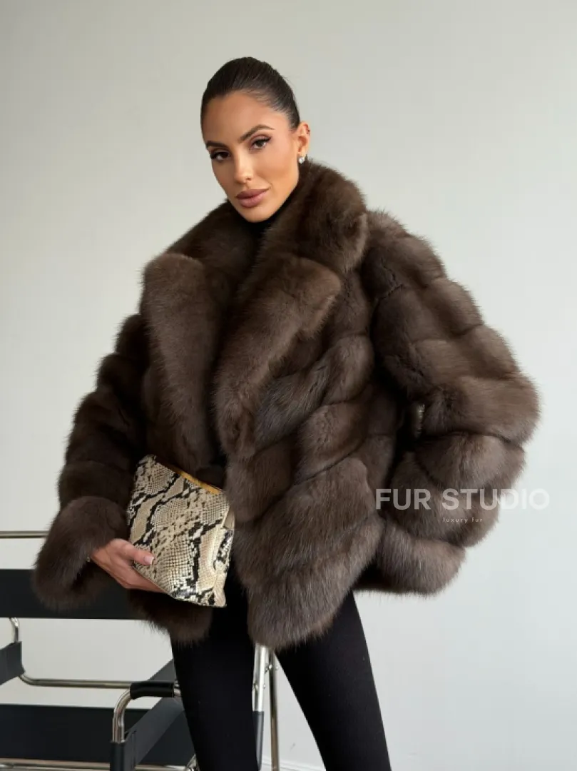 Шуба из куницы с английским воротником