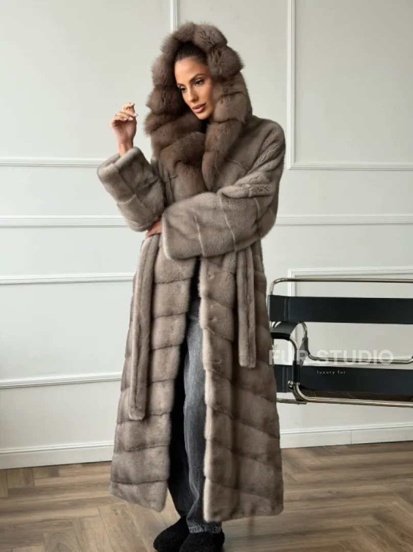 Шуба-кимоно норка в пол с капюшоном куница