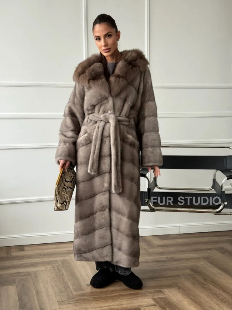 Шуба-кимоно норка в пол с капюшоном куница