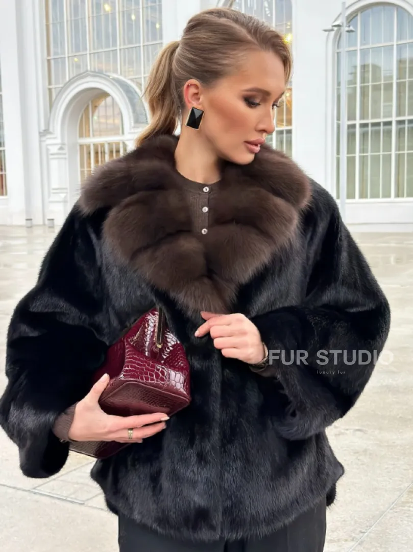 Черный норковый жакет с воротником куницы