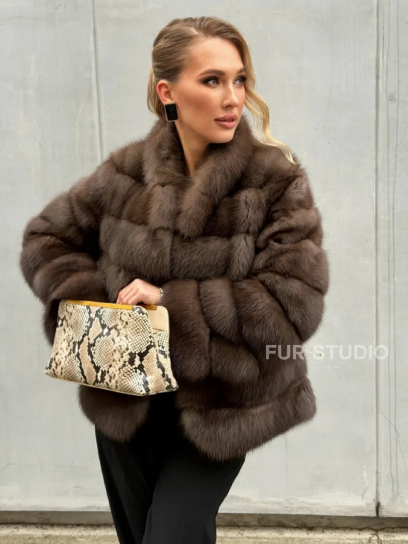 Меховой жакет из куницы