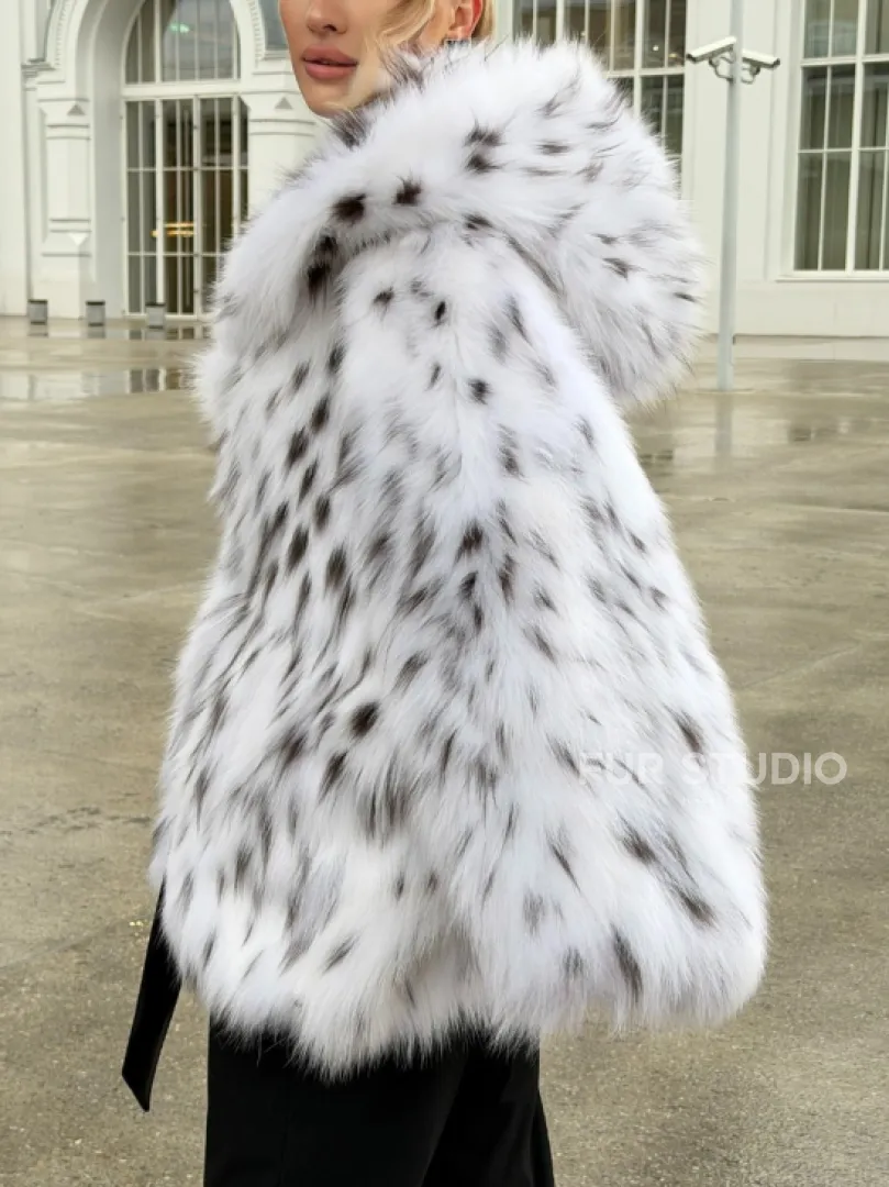 Шуба из лисьего меха под рысь с капюшоном