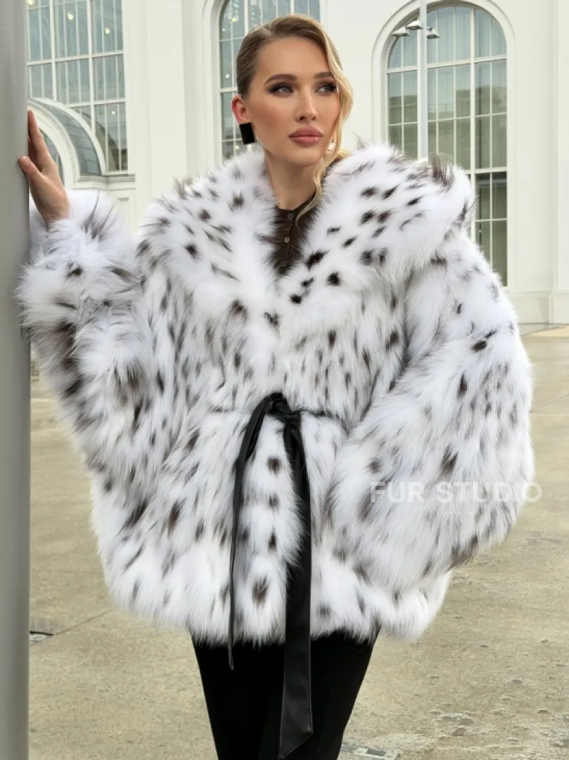 Шуба из лисьего меха под рысь с капюшоном